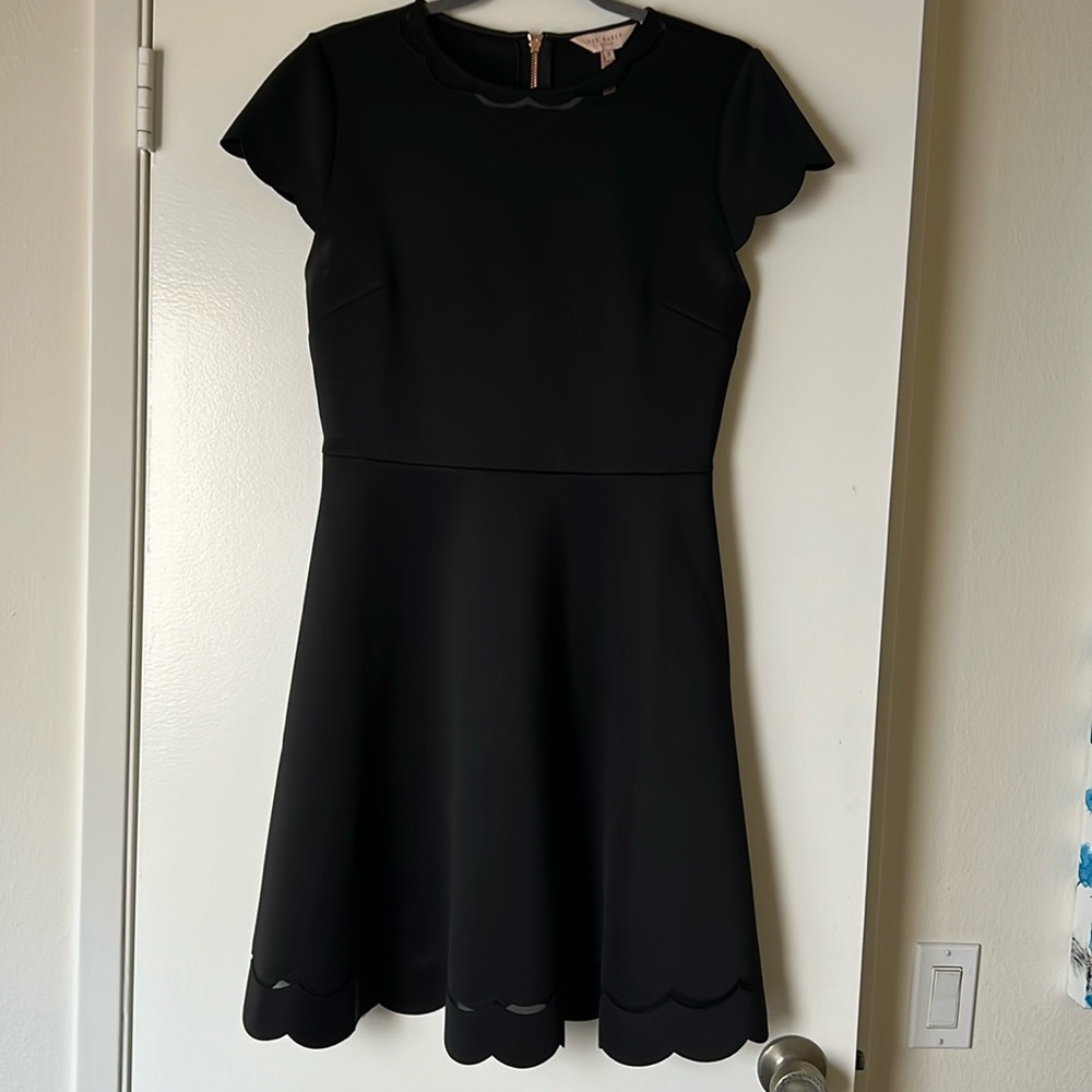 TED BAKER ♥️ Black short sleeve dress Sz 3